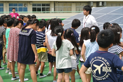 小学校での出張授業